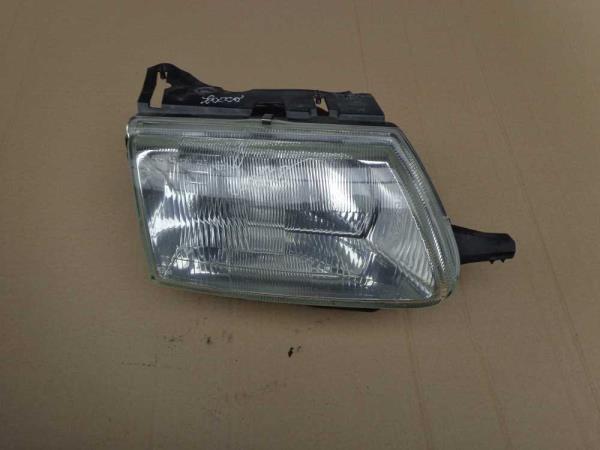 PHARE DROIT CITROEN SAXO - Vue 1